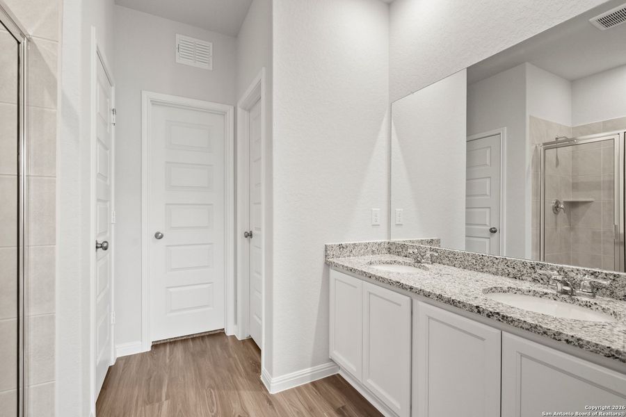 Furnished interior view inside a new home in Cinco Lakes, San Antonio (Image 10).