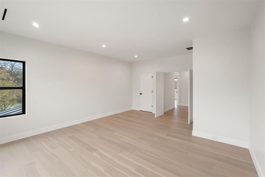 Fifth Bedroom or Game Room Fifth Bedroom or Game Room