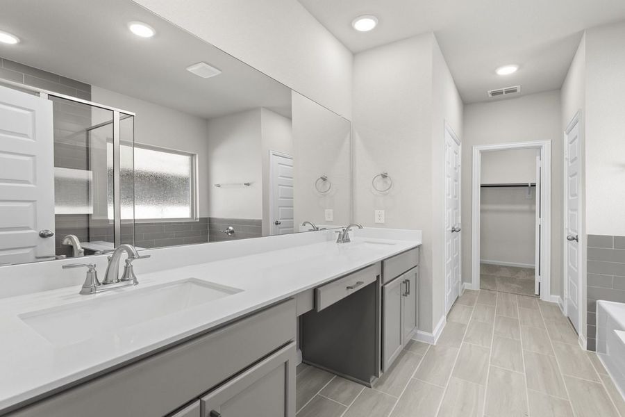Representative furnished interior of a home built from the Cedar Sorella 40s by Brohn Homes in Sorella, Tomball (Image 10).