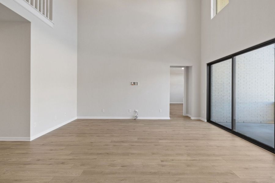 Representative unfurnished interior of a home built from the Ashlyn by Ashton Woods in Provence, Austin (Image 31).