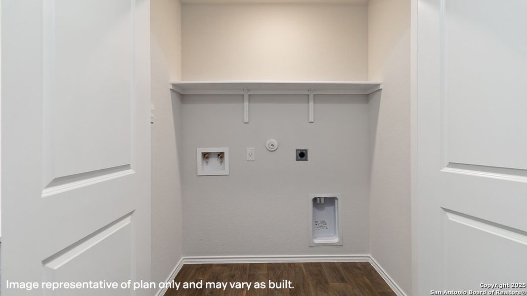 Image 33 of a home in Avenida.