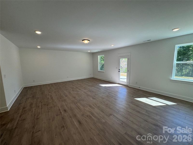 Spacious, unfurnished interior of a new home in Robinson Oaks, Gastonia (Image 24).