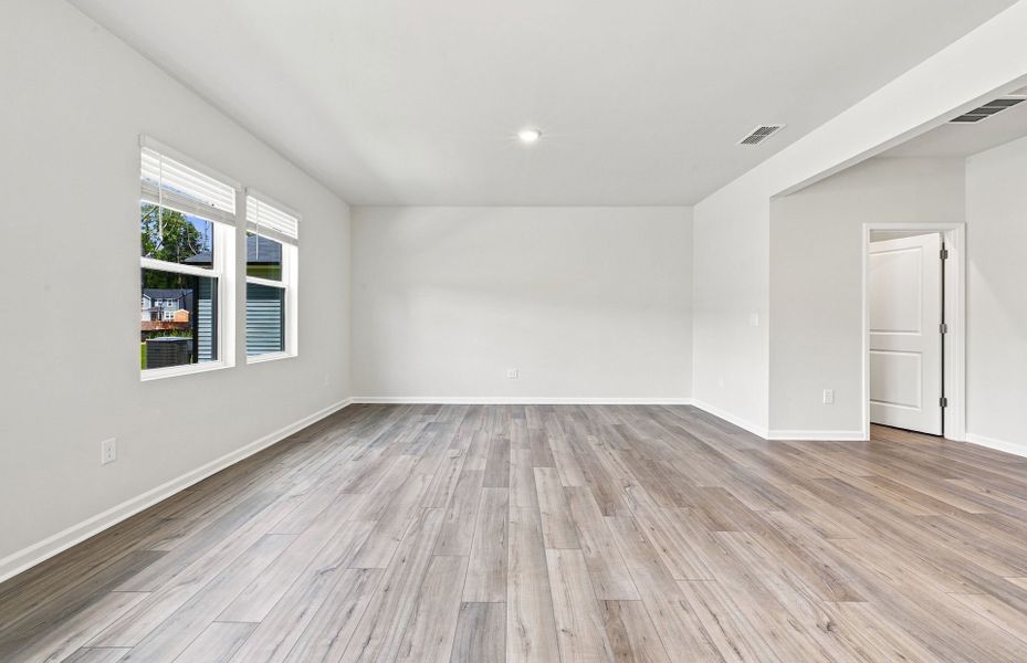 Spacious, unfurnished interior of a new home in Westford, Sanford (Image 30).