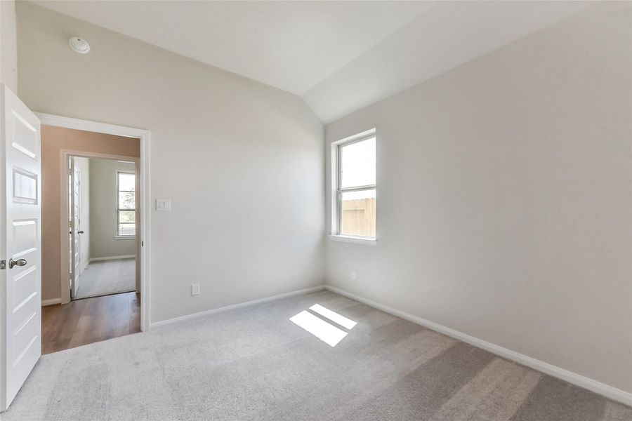 Spacious, unfurnished interior of a new home in River Ranch Meadows, Dayton (Image 32).