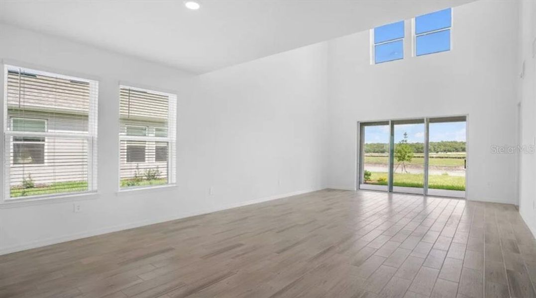 Spacious, unfurnished interior of a new home in Westview, Kissimmee (Image 12).