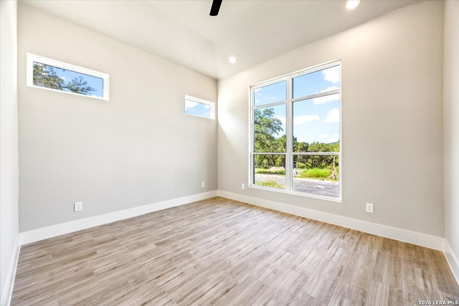 Spacious, unfurnished interior of a new home in , San Antonio (Image 22).