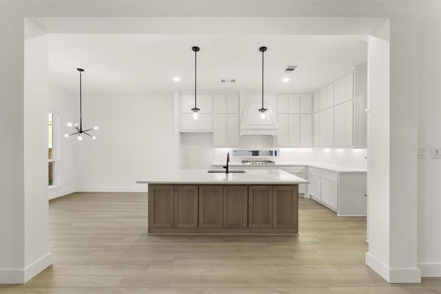 10. 2624 Shadybrook - Kitchen 10. 2624 Shadybrook - Kitchen