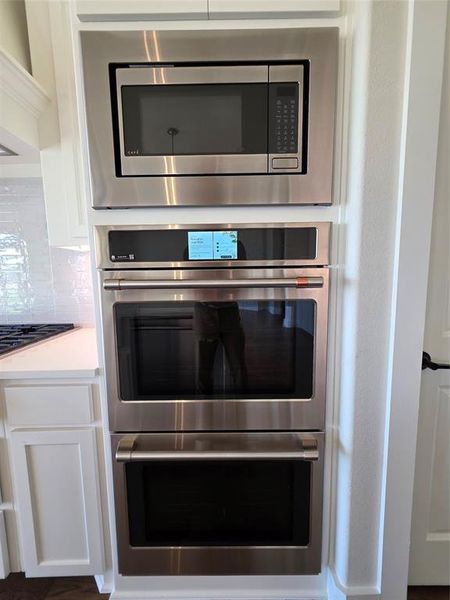 Close-up of interior finishes inside a home in Aledo Heights - Aledo ISD, Aledo (Image 14).