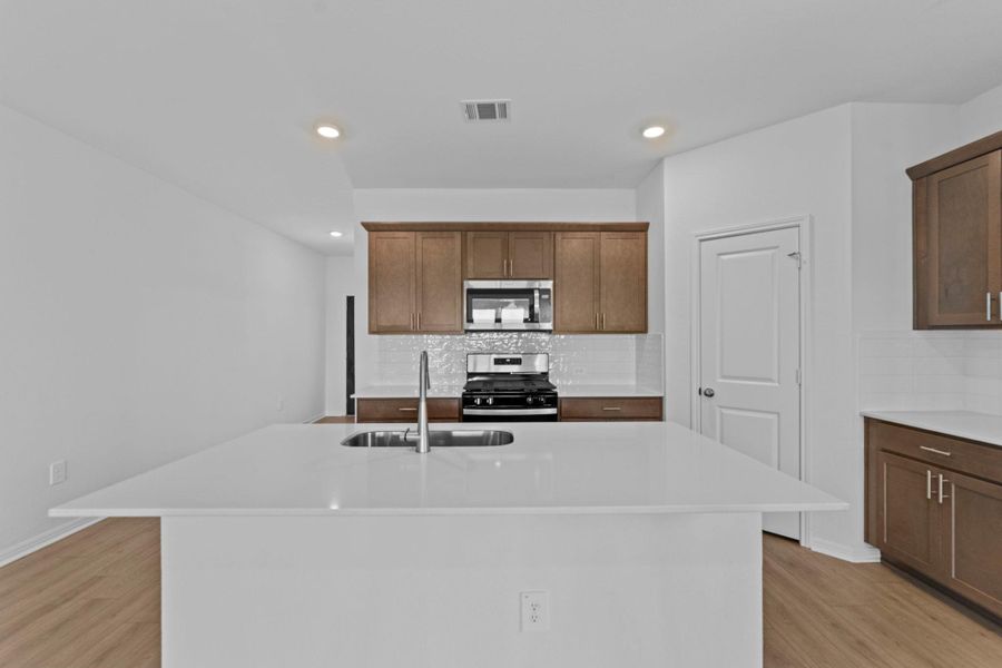 Furnished interior view inside a new home in Palomino, Manor (Image 10).