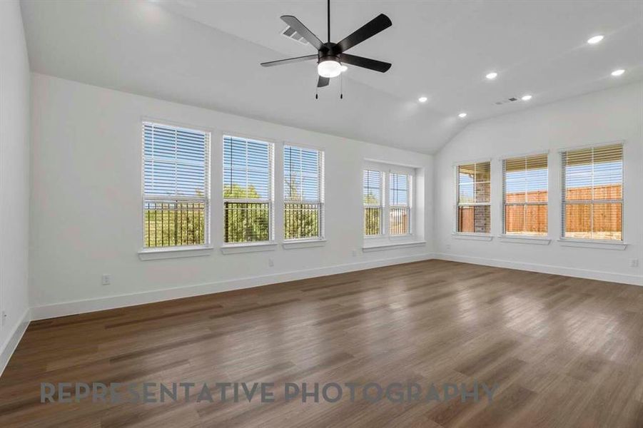 Spacious, unfurnished interior of a new home in Sandbrock Ranch, Aubrey (Image 17). Spacious, unfurnished interior of a new home in Sandbrock Ranch, Aubrey (Image 17).