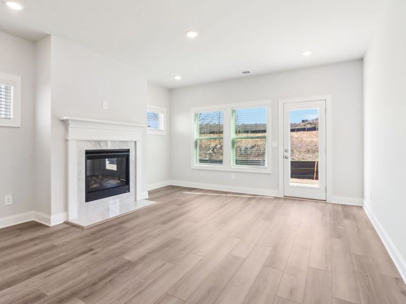 Spacious, unfurnished interior of a new home in Avalon - Reserve Series, Conyers (Image 14).