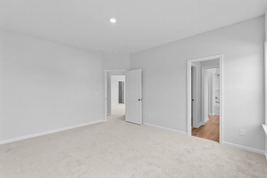Spacious, unfurnished interior of a new home in Lilah Grove, Summerfield (Image 41).