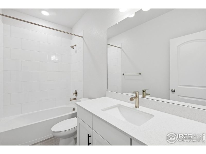 Furnished interior view inside a new home in Kinston Cottage, Loveland (Image 17).