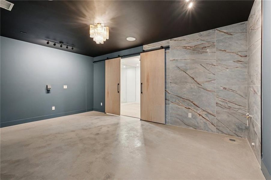 Spacious, unfurnished interior of a new home in , Roswell (Image 88).