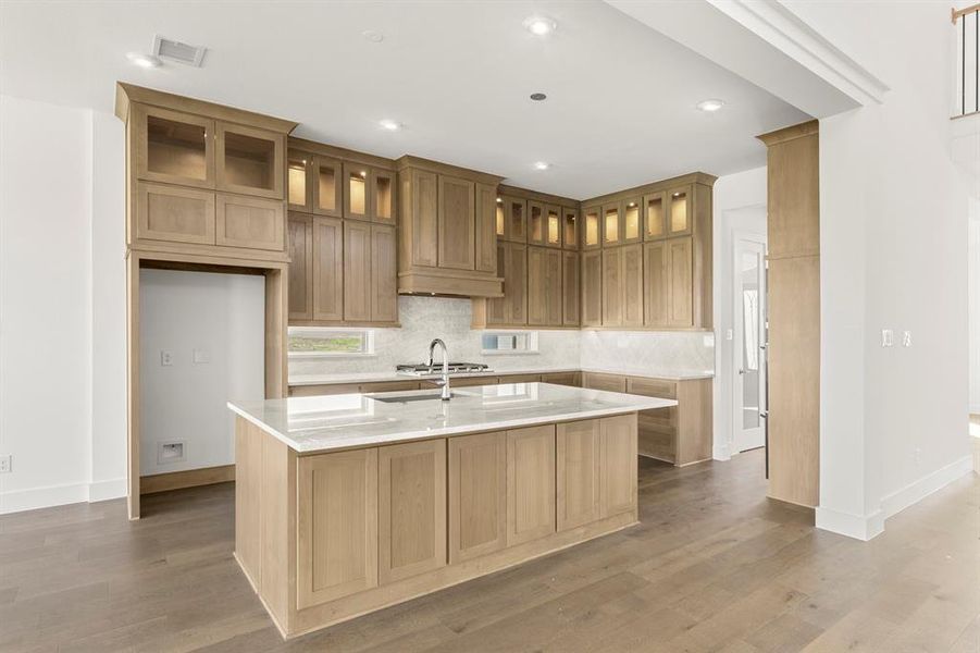 10. 5300 Ivybridge - Kitchen (2)