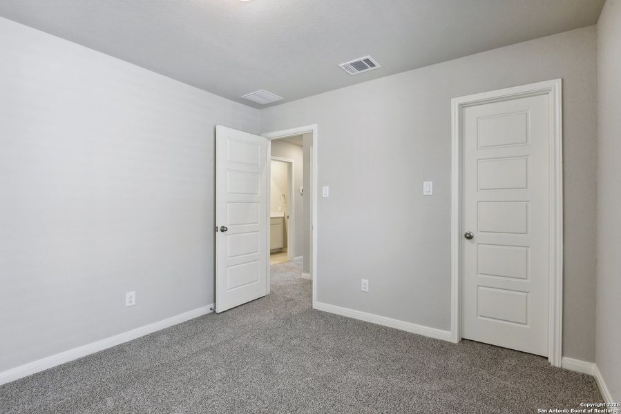 Spacious, unfurnished interior of a new home in Kallison Ranch, San Antonio (Image 26).