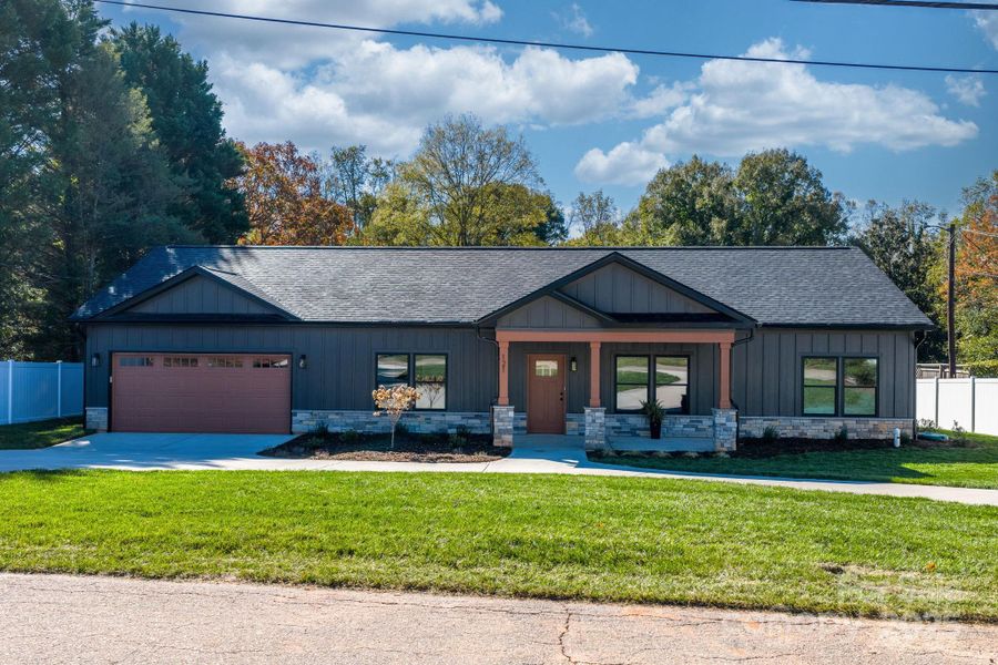 Image 28 of a home in .