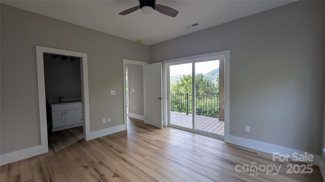 Spacious, unfurnished interior of a new home in , Waynesville (Image 6).
