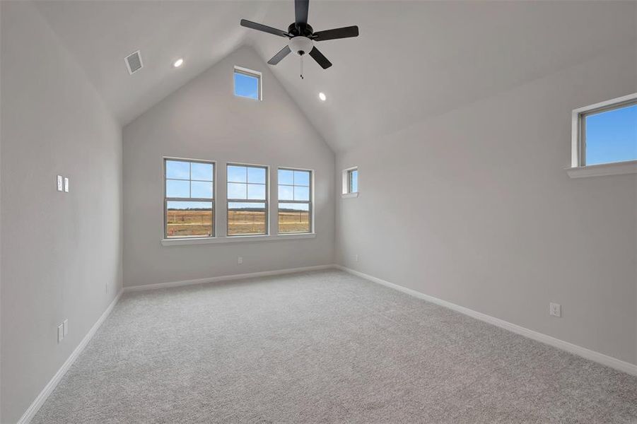 Spacious, unfurnished interior of a new home in , Mesquite (Image 18).
