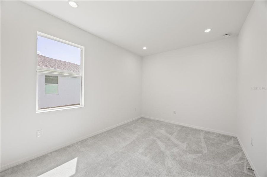 Spacious, unfurnished interior of a new home in , Punta Gorda (Image 18).