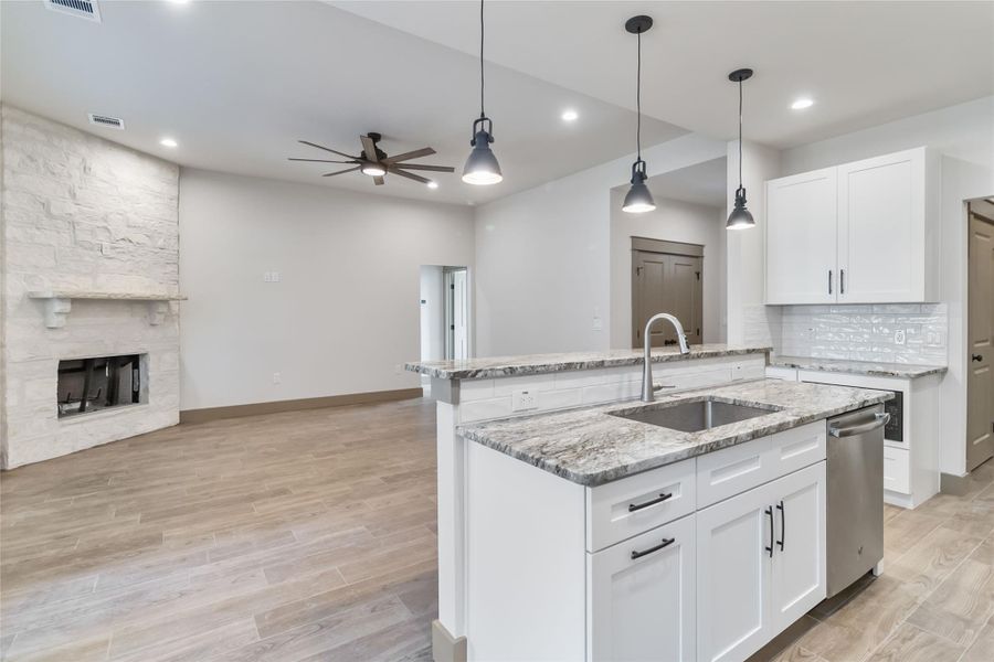 Furnished interior view inside a new home in , Wimberley (Image 9).