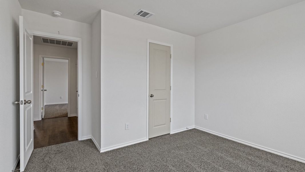 Spacious, unfurnished interior of a new home in Creeks at Burnett Trail, Canton (Image 12).