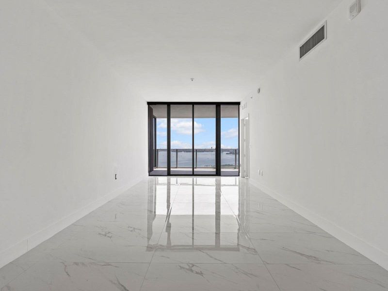 Spacious, unfurnished interior of a new home in Aria Reserve, Miami (Image 19). Spacious, unfurnished interior of a new home in Aria Reserve, Miami (Image 19).
