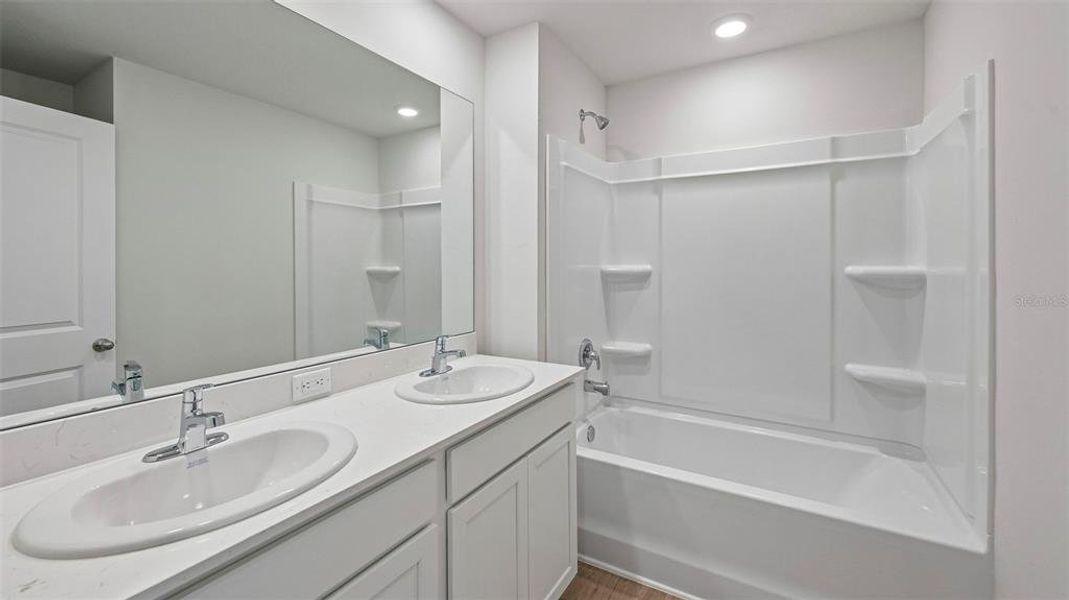 Furnished interior view inside a new home in Oakfield Lakes, Palmetto (Image 10).