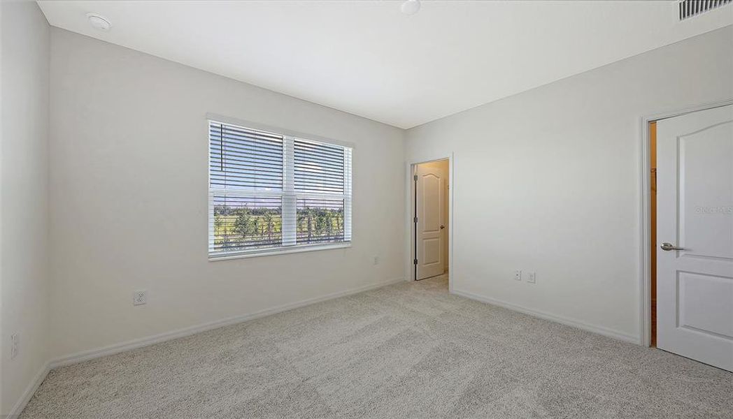Spacious, unfurnished interior of a new home in Palm Grove, Bradenton (Image 23).