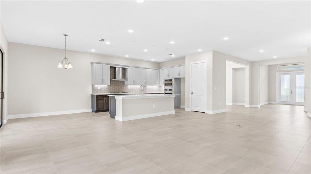 Spacious, unfurnished interior of a new home in Cresswind Lakewood Ranch, Lakewood Ranch (Image 20).