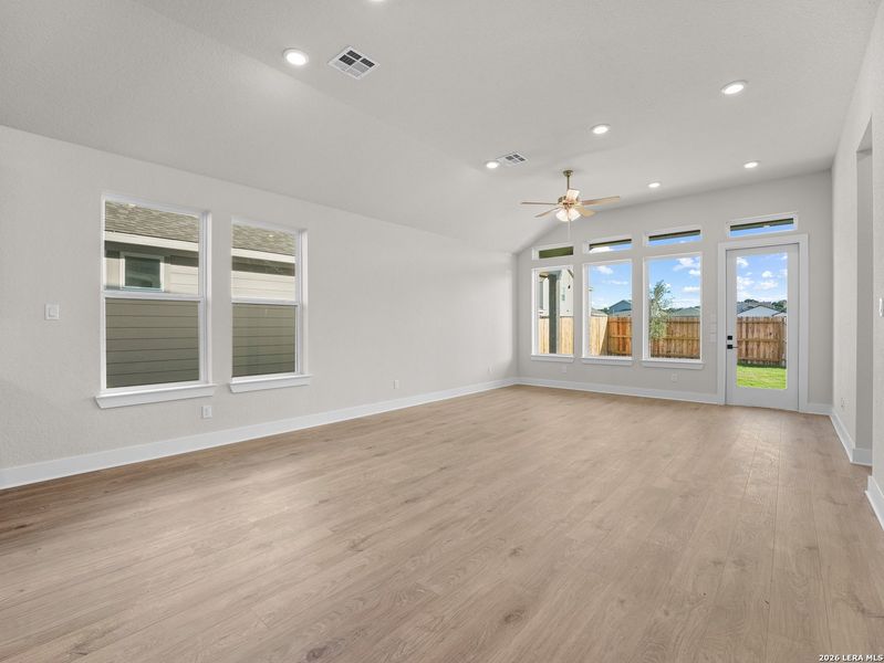 Spacious, unfurnished interior of a new home in Veranda, San Antonio (Image 22). Spacious, unfurnished interior of a new home in Veranda, San Antonio (Image 22).