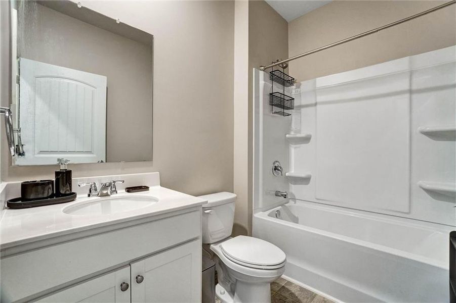 Furnished interior view inside a new home in Thompson Ridge, Dallas (Image 51). Furnished interior view inside a new home in Thompson Ridge, Dallas (Image 51).