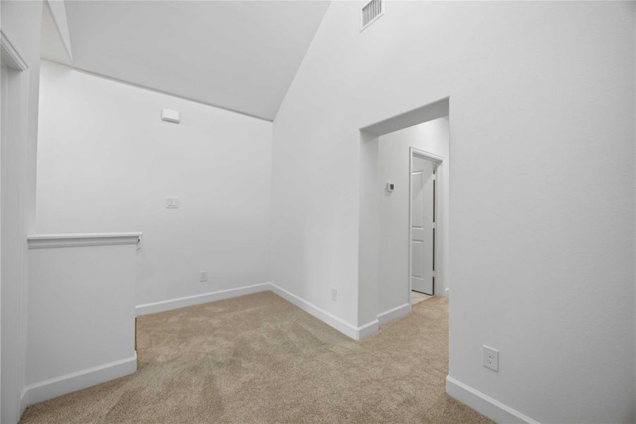 Spacious, unfurnished interior of a new home in , Houston (Image 33).