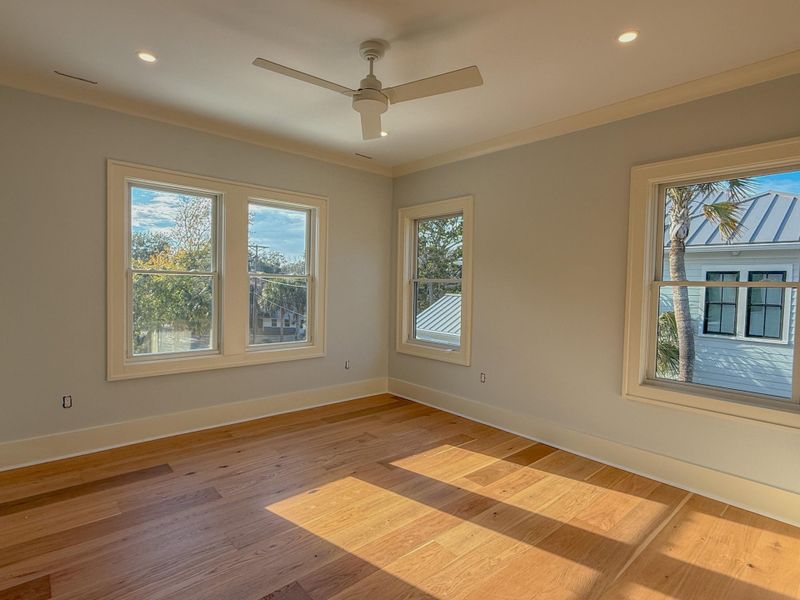 Spacious, unfurnished interior of a new home in , Isle Of Palms (Image 6).