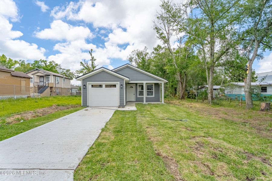 Front exterior of a new home in , Jacksonville, FL, highlighting curb appeal (Image 2). Front exterior of a new home in , Jacksonville, FL, highlighting curb appeal (Image 2).