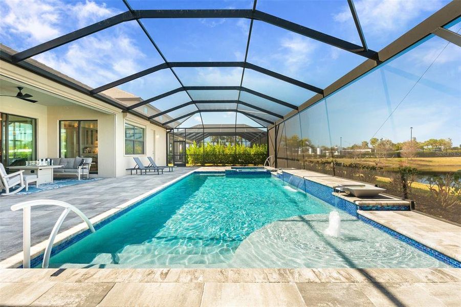 Exterior details and patio area of a home in , Lakewood Ranch (Image 4).
