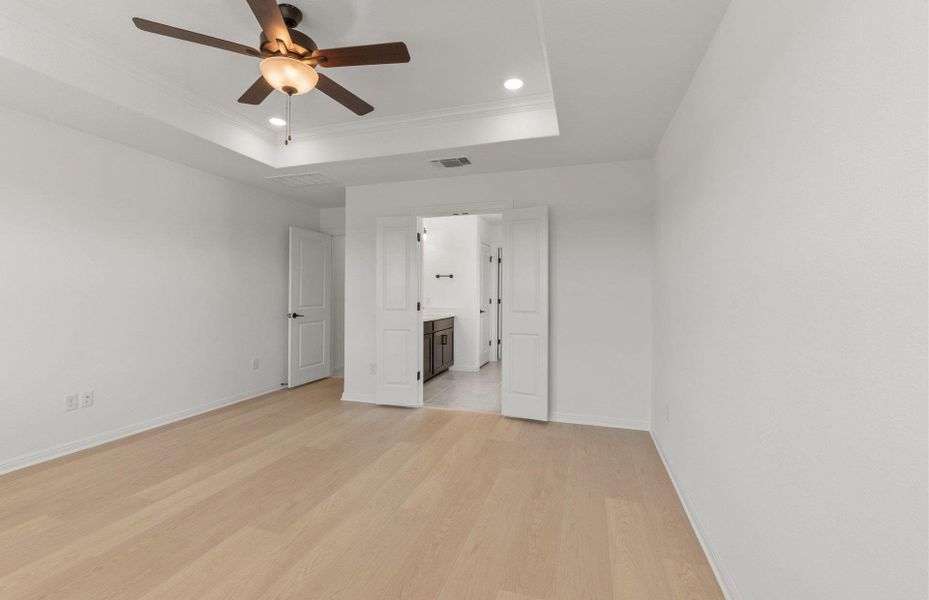 Spacious, unfurnished interior of a new home in Horizon Lake, Leander (Image 19). Spacious, unfurnished interior of a new home in Horizon Lake, Leander (Image 19).