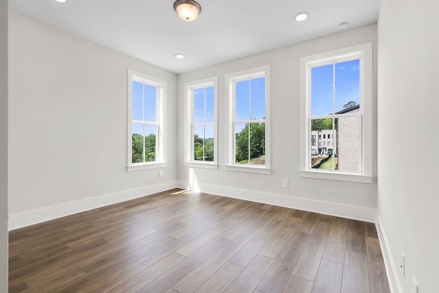 Spacious, unfurnished interior of a new home in Echo Park, Suwanee (Image 37).