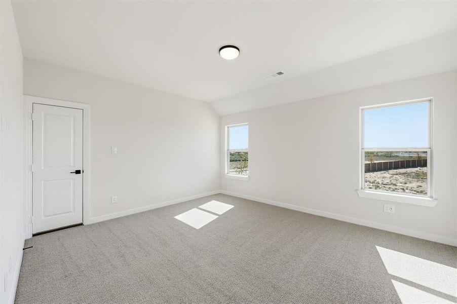 Spacious, unfurnished interior of a new home in Wildflower Ranch, Justin (Image 19).