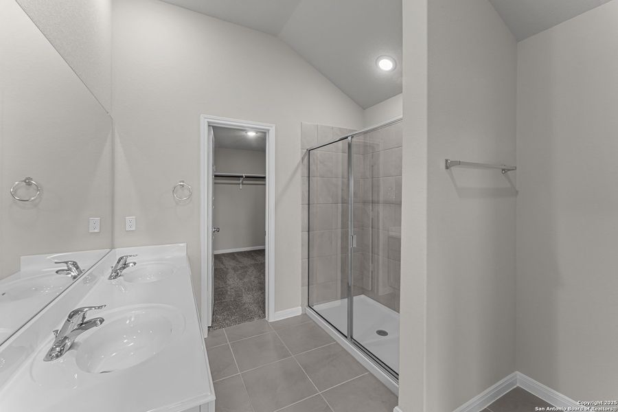 Furnished interior view inside a new home in Meadows at Clear Springs, New Braunfels (Image 9). Furnished interior view inside a new home in Meadows at Clear Springs, New Braunfels (Image 9).