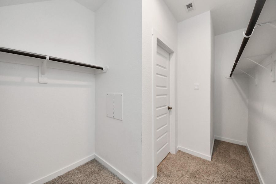 Spacious, unfurnished interior of a new home in Tamarron, Katy (Image 24). Spacious, unfurnished interior of a new home in Tamarron, Katy (Image 24).