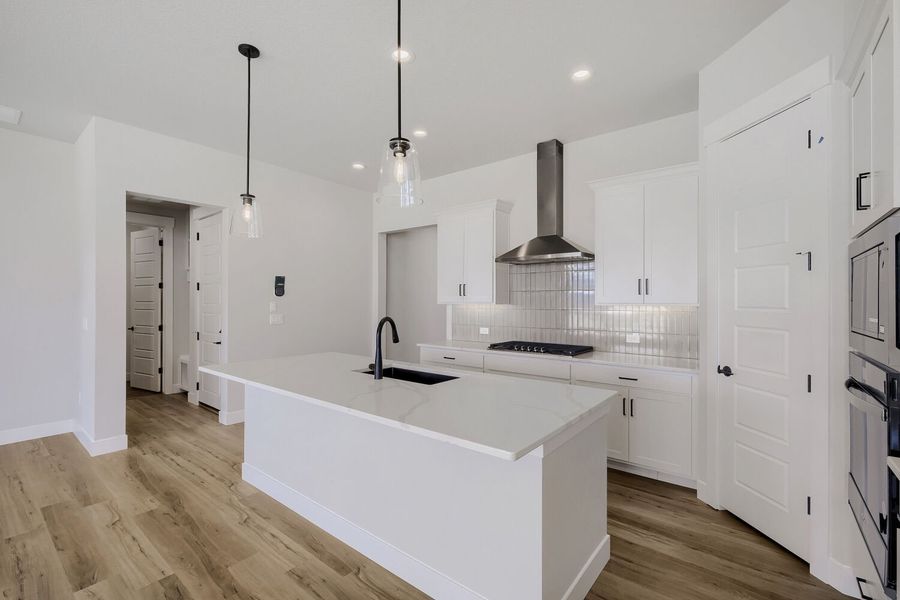 8688 Long Beach - Kitchen