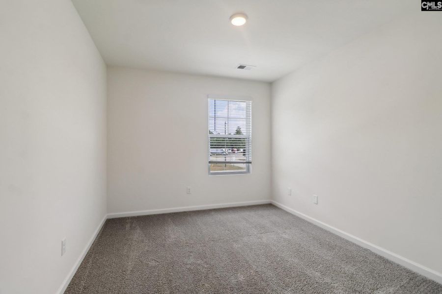 Spacious, unfurnished interior of a new home in Peachtree Hills, Lexington (Image 19).