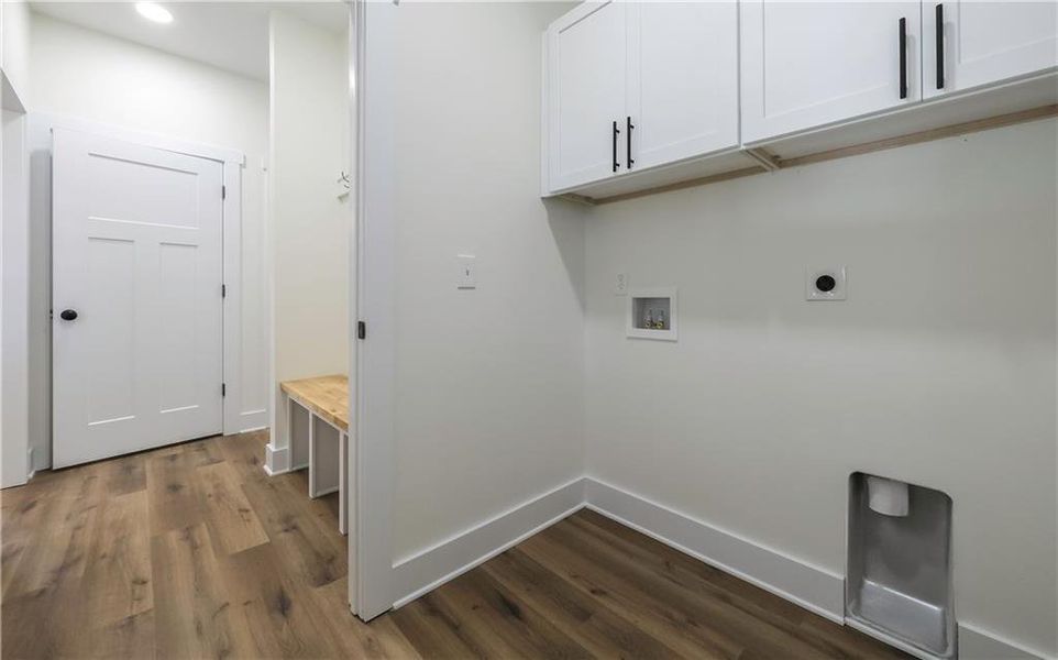 Spacious, unfurnished interior of a new home in , Bremen (Image 30).