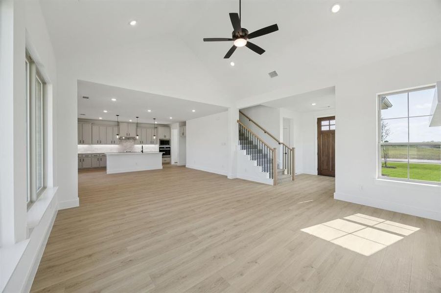 Spacious, unfurnished interior of a new home in Lakeway Estates, Waxahachie (Image 24).