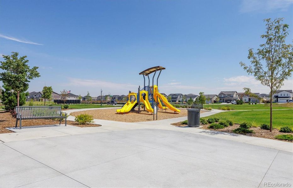 Community amenities in Settlers Crossing, Commerce City (Image 30).