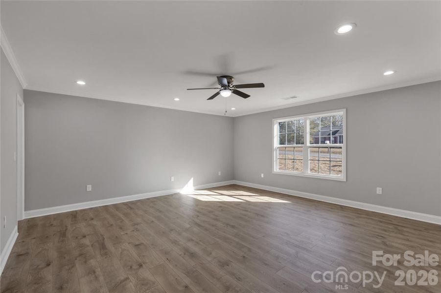 Spacious, unfurnished interior of a new home in , Lancaster (Image 17).