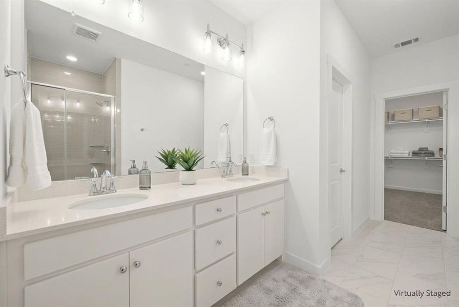 4619 Hawks Trail primary bath vs Onyx