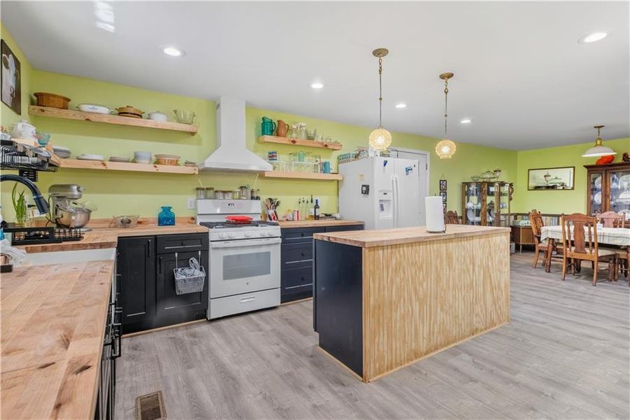 Image 26 of a home in . Image 26 of a home in .