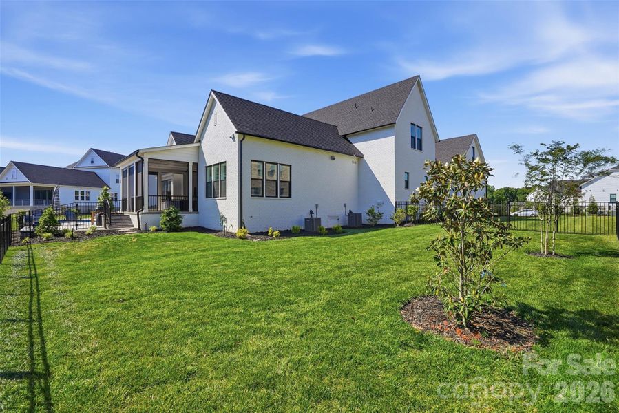 Fenced-in back and side yard area